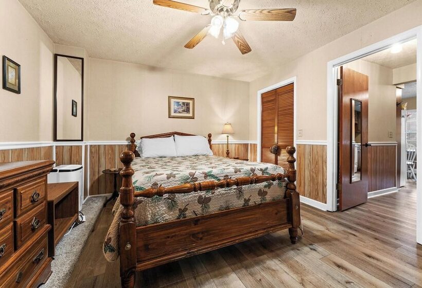 ユースホステル Cascades Inn