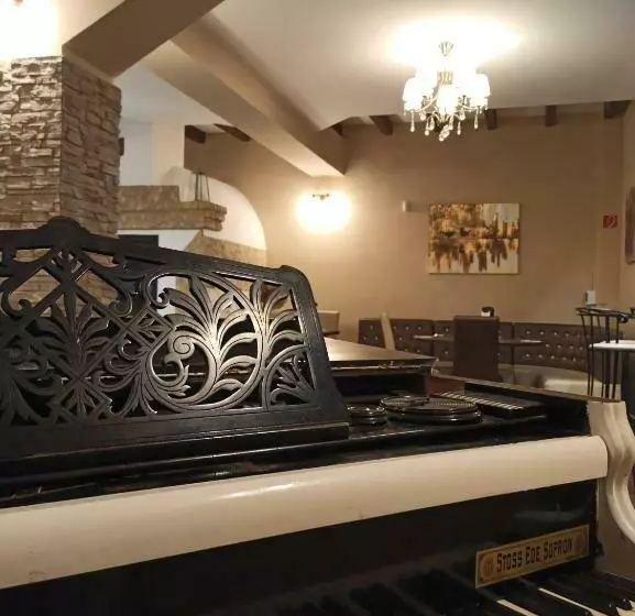 Aamiaismajoitus (B&B) éden Lounge Restaurant & Pension