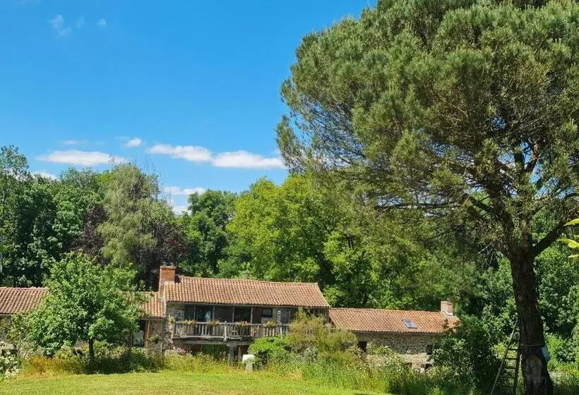 Aamiaismajoitus (B&B) Gîte Et Chambres D'hôtes Du Petit Moulin