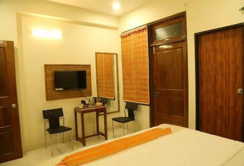 Hotelli Aamantran At Fort Maheshwar