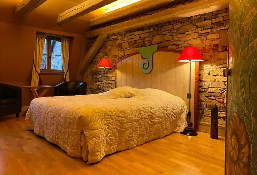ホテル Hôtel Le Sarment