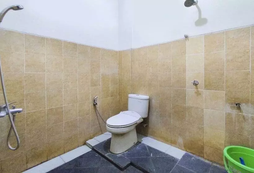 Reddoorz Syariah At Hotel Pandan Wangi Near Alun Alun Sidoarjo