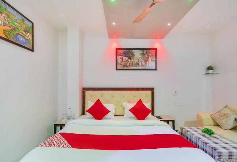 בית מלון כפרי Oyo 70829 Royal