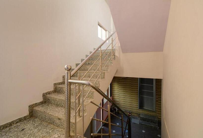 בית מלון כפרי Oyo 70829 Royal