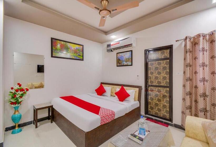 בית מלון כפרי Oyo 70829 Royal