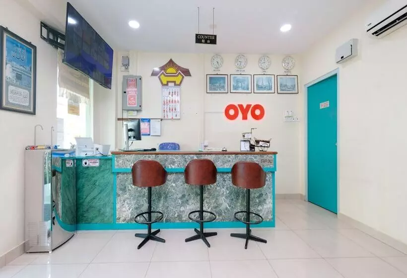 Hotelli Oyo 89877 Sun Triang