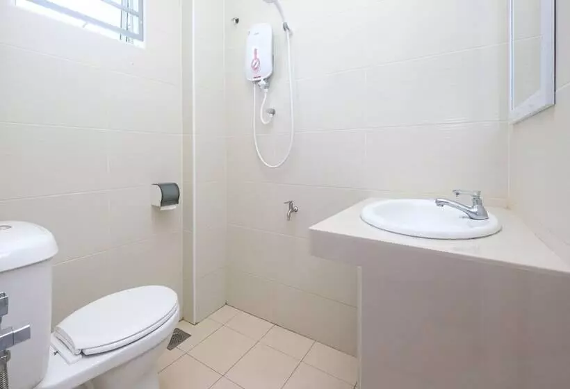 Hotelli Oyo 89877 Sun Triang