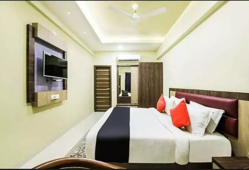 Hotelli Shiv Palace