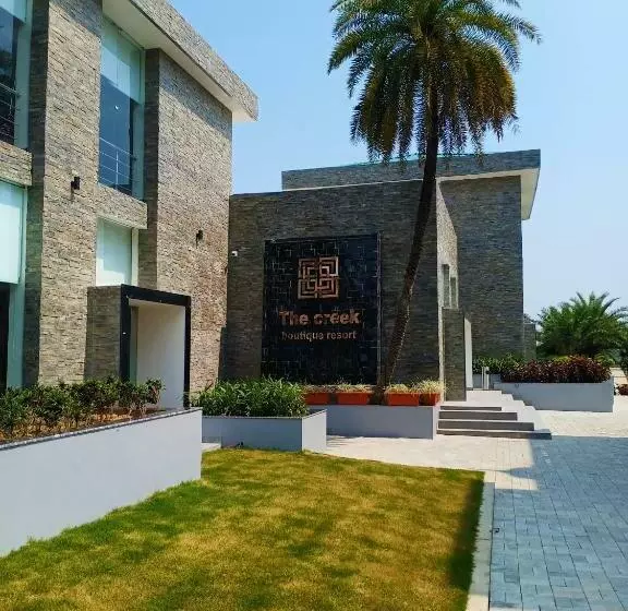 ホテル The Creek Boutique Resort & Spa