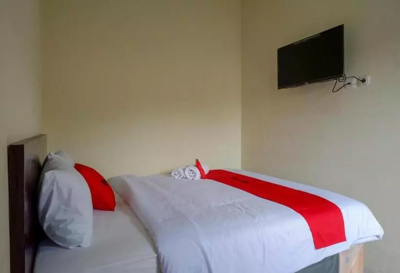 ペンション Reddoorz Near Stadion 45 Karanganyar