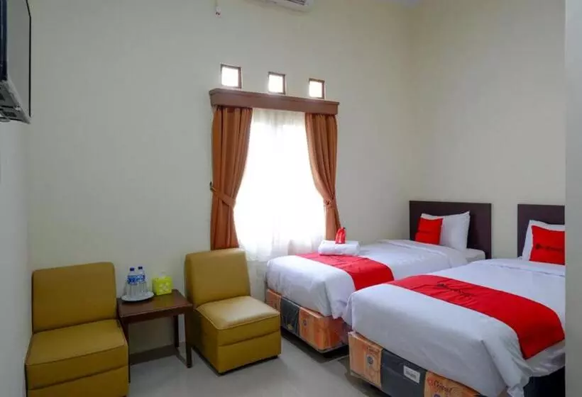 ペンション Reddoorz Near Stadion 45 Karanganyar