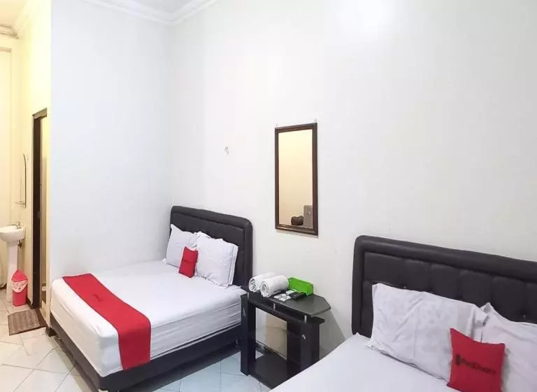 Reddoorz Syariah At Hotel Pandan Wangi Near Alun Alun Sidoarjo