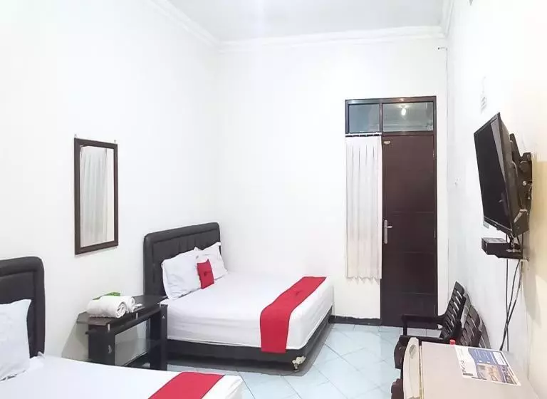 Reddoorz Syariah At Hotel Pandan Wangi Near Alun Alun Sidoarjo