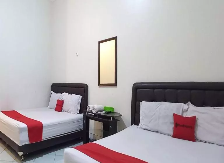 Reddoorz Syariah At Hotel Pandan Wangi Near Alun Alun Sidoarjo