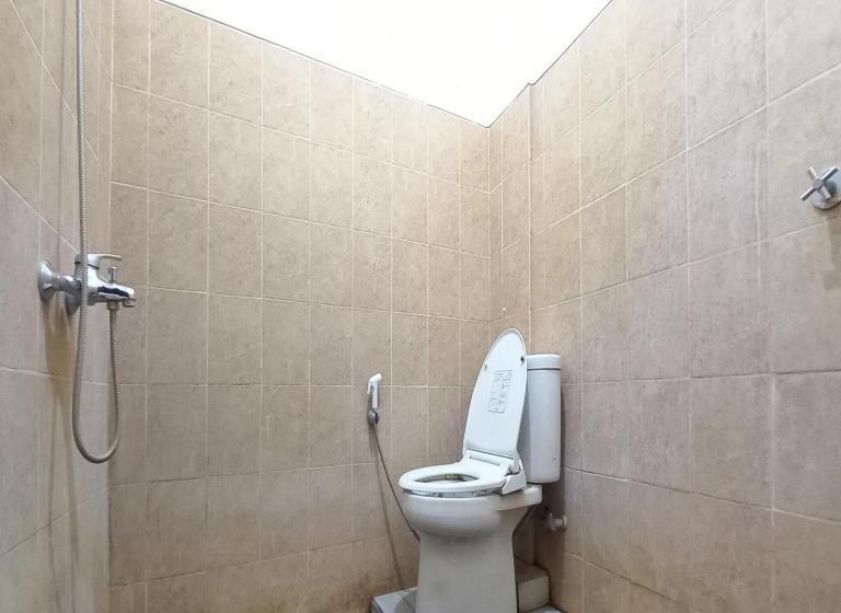 Reddoorz Syariah At Hotel Pandan Wangi Near Alun Alun Sidoarjo