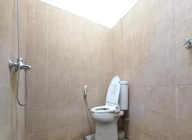 Reddoorz Syariah At Hotel Pandan Wangi Near Alun Alun Sidoarjo