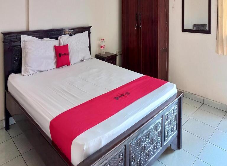 Reddoorz Syariah At Hotel Pandan Wangi Near Alun Alun Sidoarjo