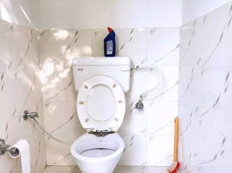 Retkeilymaja Hipostel Bir   Stay And Cafe