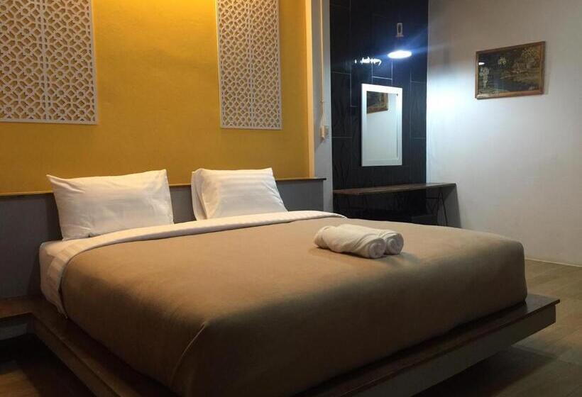 Общежитие The C