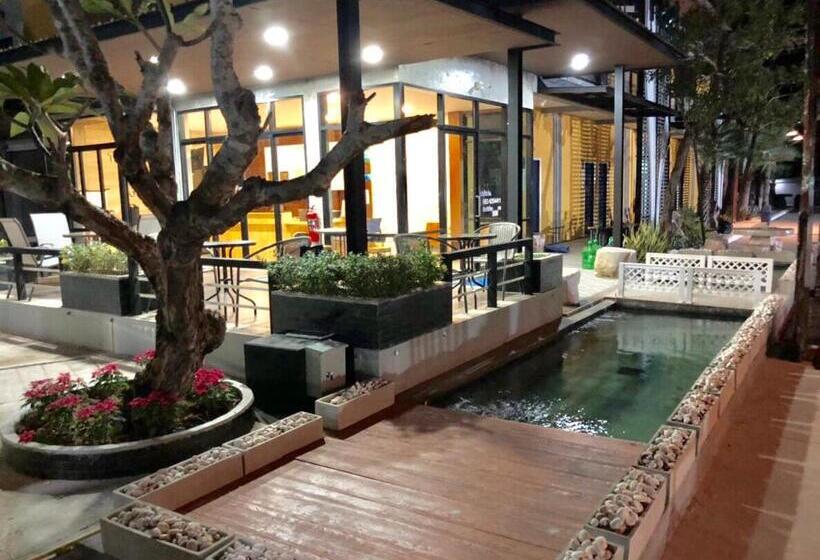 Общежитие The C