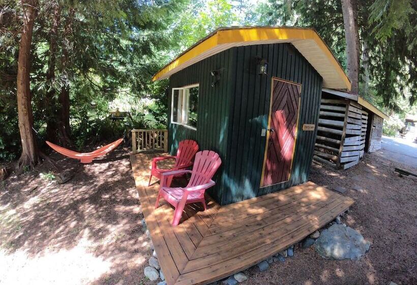 旅馆 Up The Creek Backpacker's Lodge