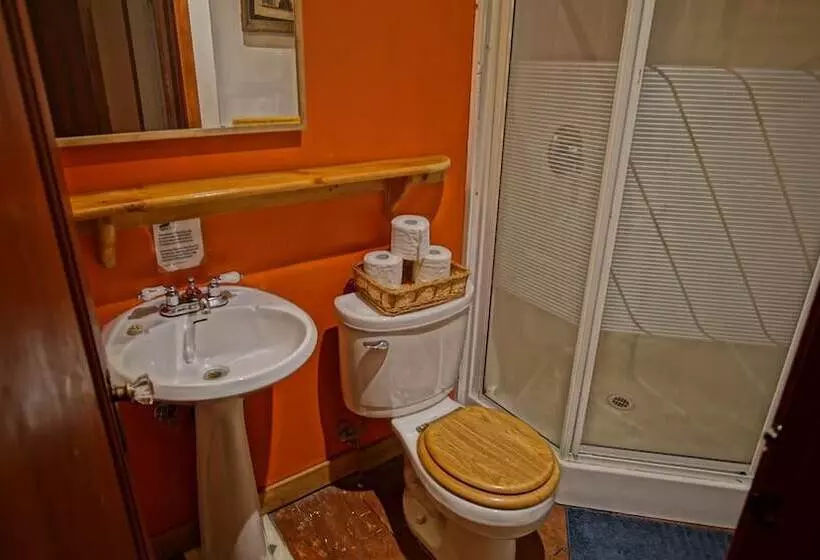 Retkeilymaja Up The Creek Backpacker's Lodge