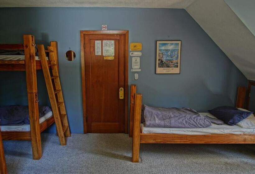 旅馆 Up The Creek Backpacker's Lodge