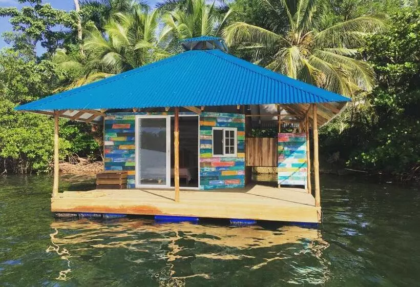 Aamiaismajoitus (B&B) El Toucan Loco Floating Lodges