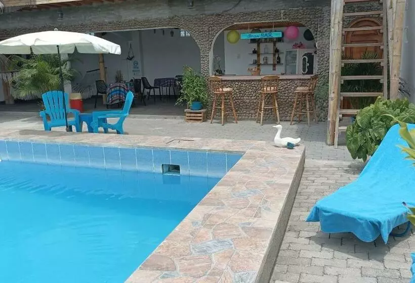 ベッドアンドブレックファースト Hostal Villa Brisa