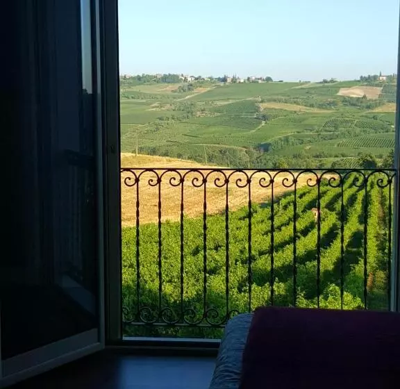 ベッドアンドブレックファースト La Terrazza Sui Vigneti Rovescala