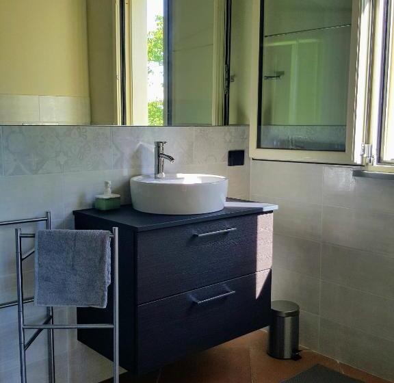 住宿加早餐  La Terrazza Sui Vigneti Rovescala