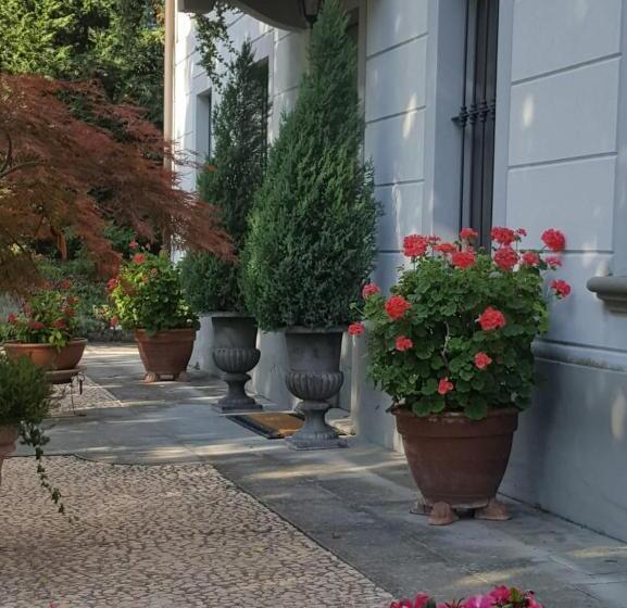 住宿加早餐  La Terrazza Sui Vigneti Rovescala