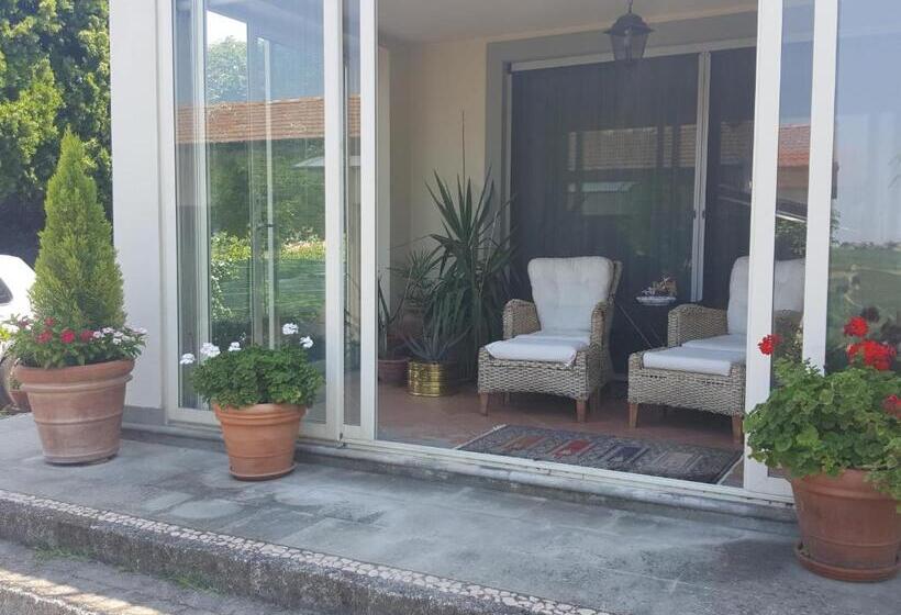 住宿加早餐  La Terrazza Sui Vigneti Rovescala