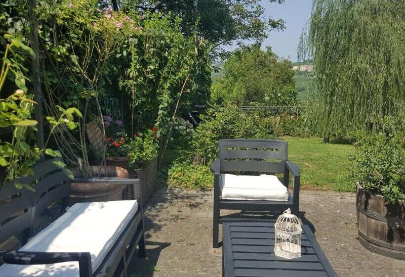 住宿加早餐  La Terrazza Sui Vigneti Rovescala