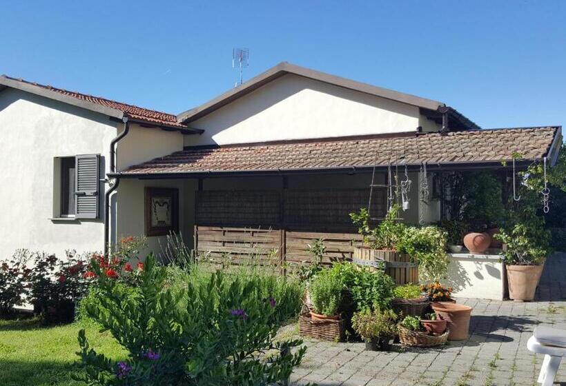 住宿加早餐  La Terrazza Sui Vigneti Rovescala