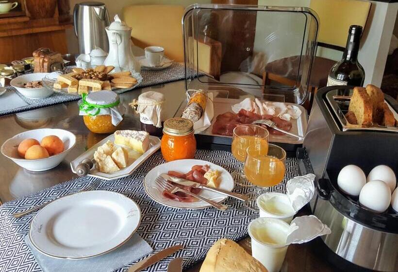 住宿加早餐  La Terrazza Sui Vigneti Rovescala