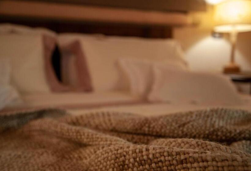 צימר Villa & Spasuitebo Roma