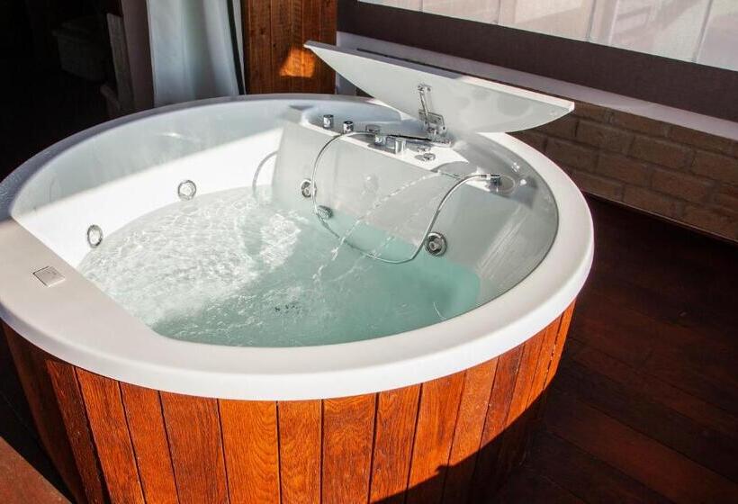 צימר Villa & Spasuitebo Roma