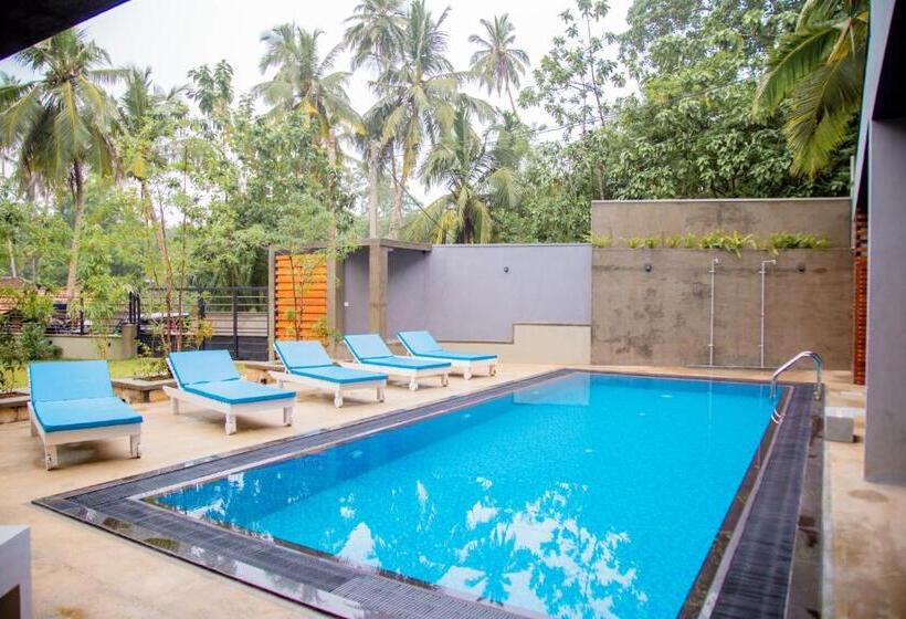 Hiriketiya Beach Hostels