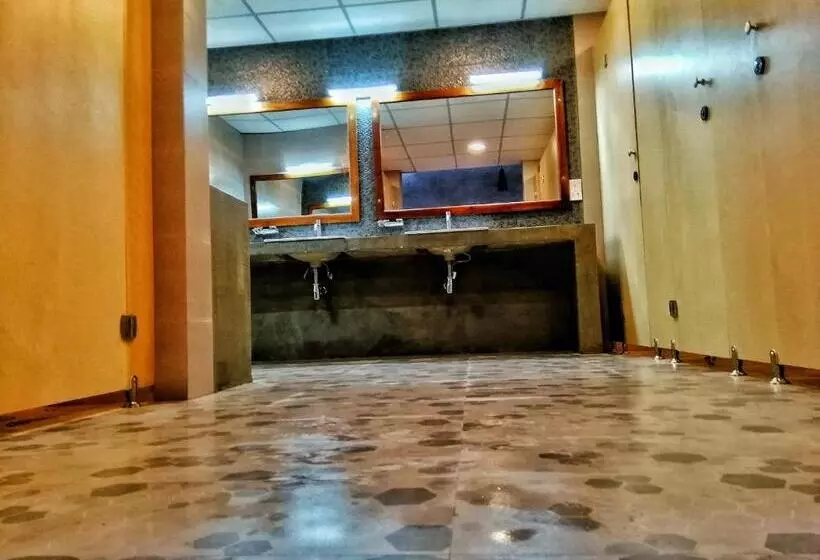 Hiriketiya Beach Hostels