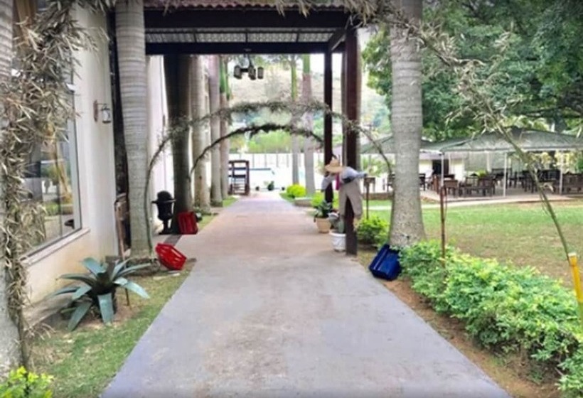 Отель Arcozelo Palace