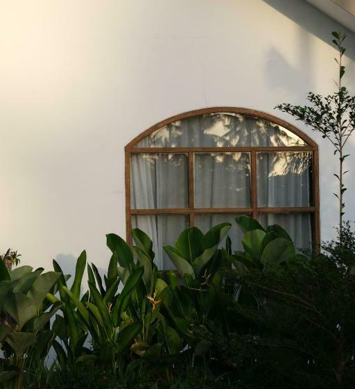 Suku Lifestyle Hotel & Villas