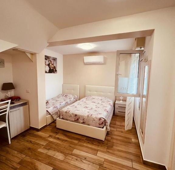 膳宿费 Affitta Camere La Fenice Di Folli Lorella