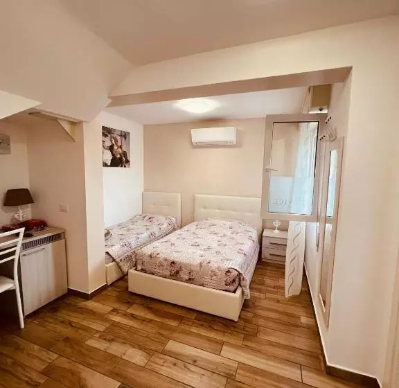 Majatalo Affitta Camere La Fenice Di Folli Lorella