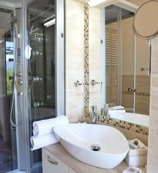 Majatalo Affitta Camere La Fenice Di Folli Lorella