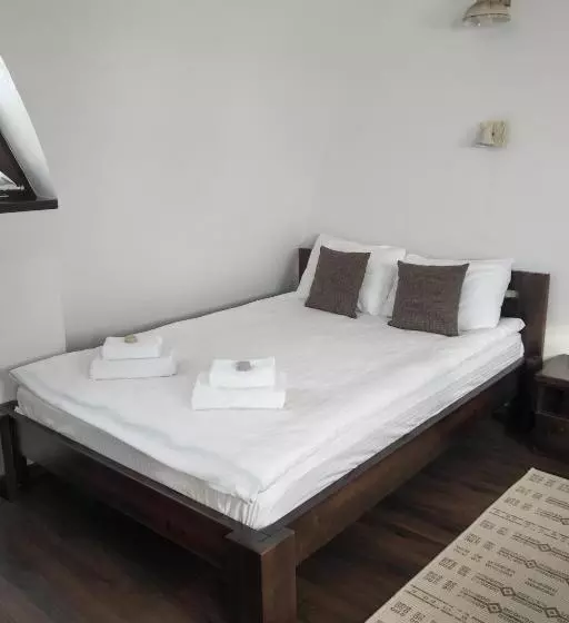 Majatalo Hunnia   Huntanya