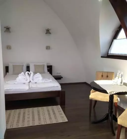 Majatalo Hunnia   Huntanya