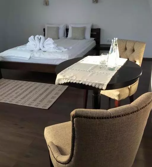 Majatalo Hunnia   Huntanya