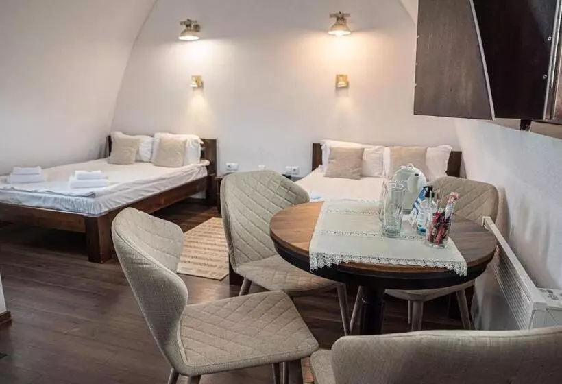 Majatalo Hunnia   Huntanya