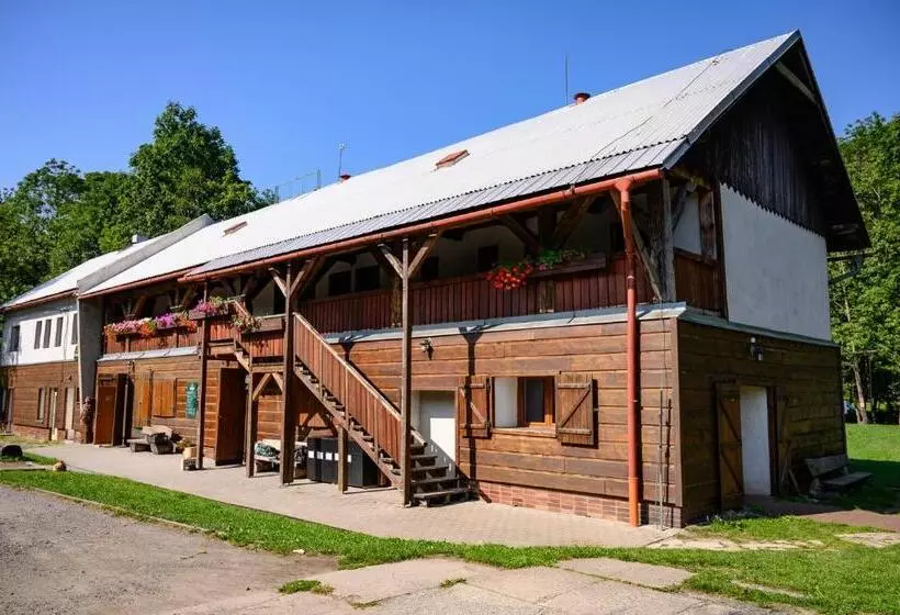 Majatalo Penzion Tyra